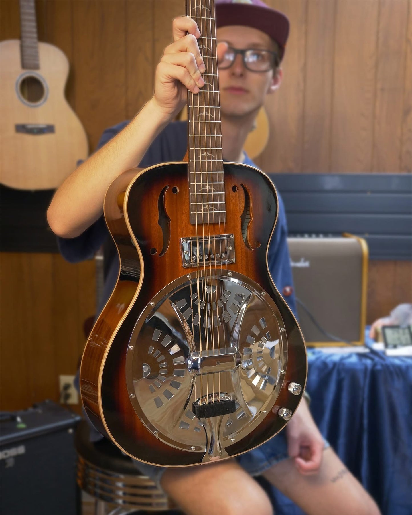 First Class Electric Resonator Mahogany Burst – FR300BE