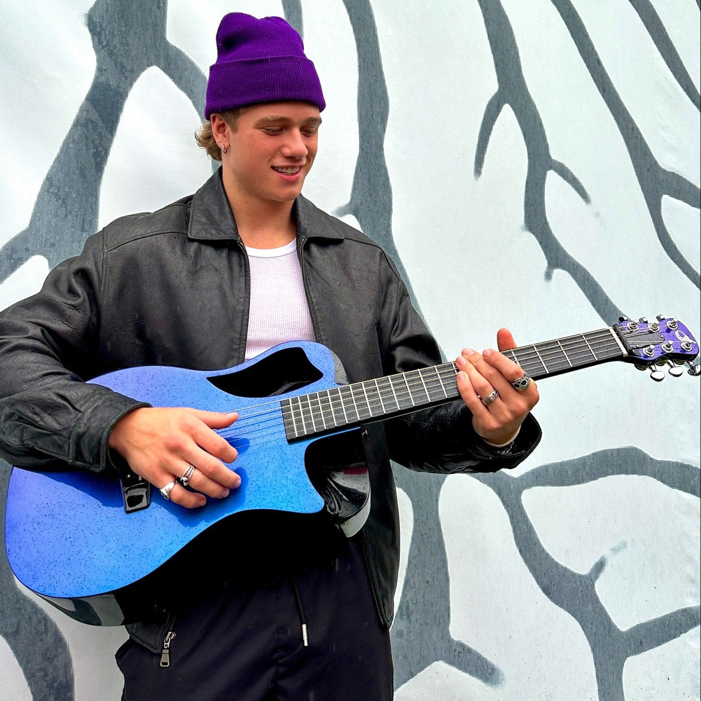 Blue Purple Colour-Shift Gloss Carbon Travel Guitar – OF660BP