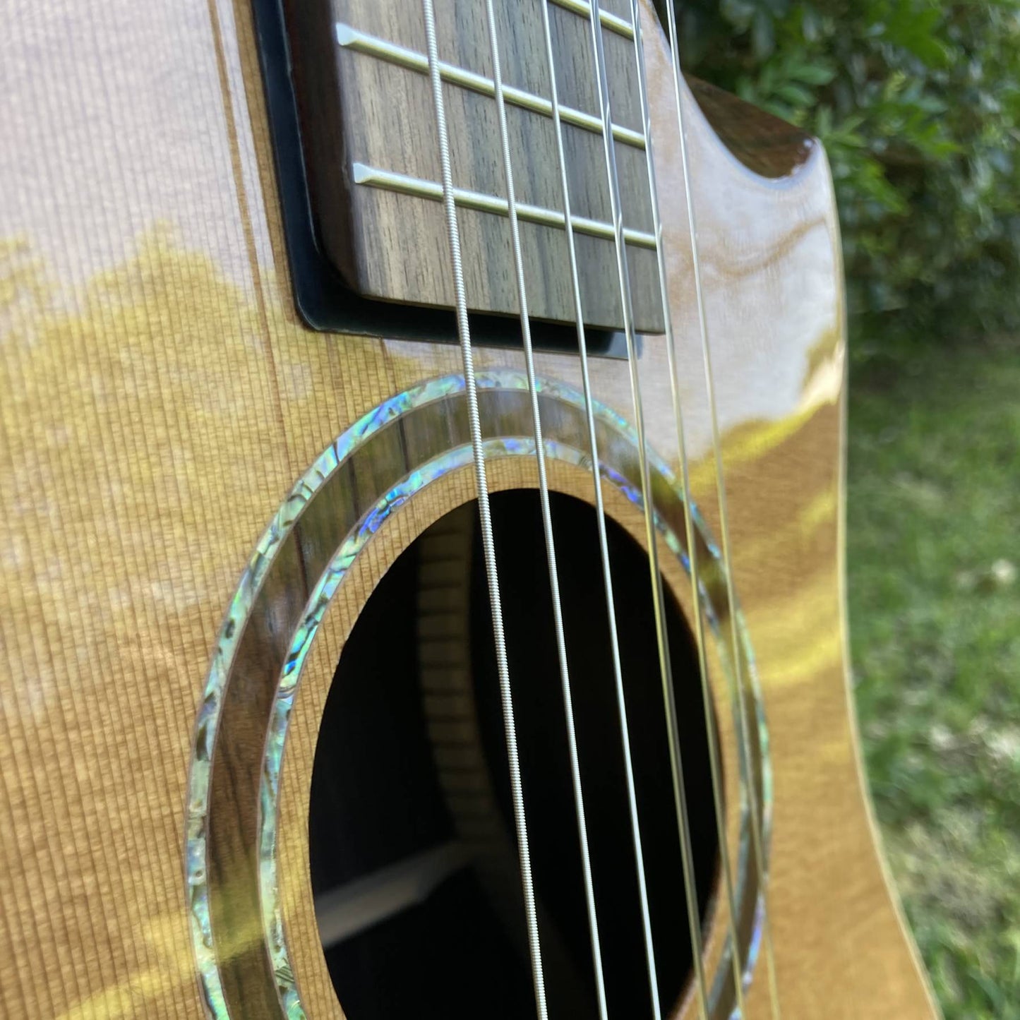 NEW! Solid Cedar / Solid Pau Ferro Classical Travel Guitar – OC522C